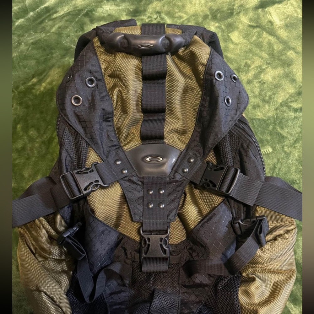 oakley vintage backpack